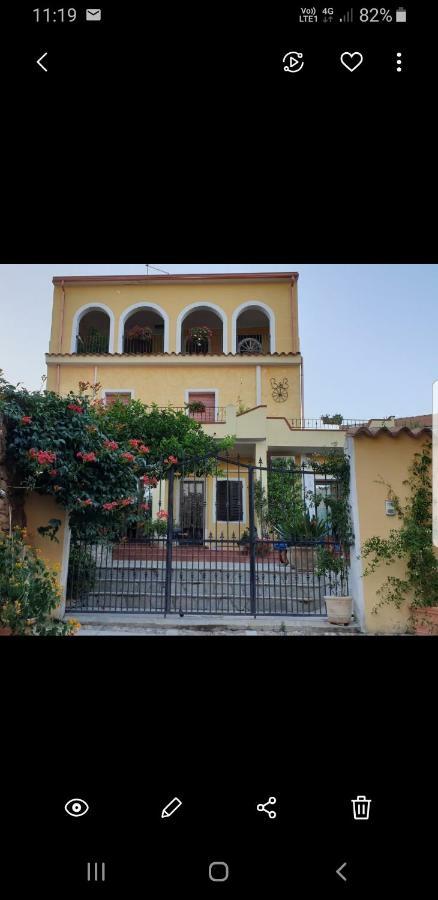 Su Carreri Bed & Breakfast Armungia Bagian luar foto