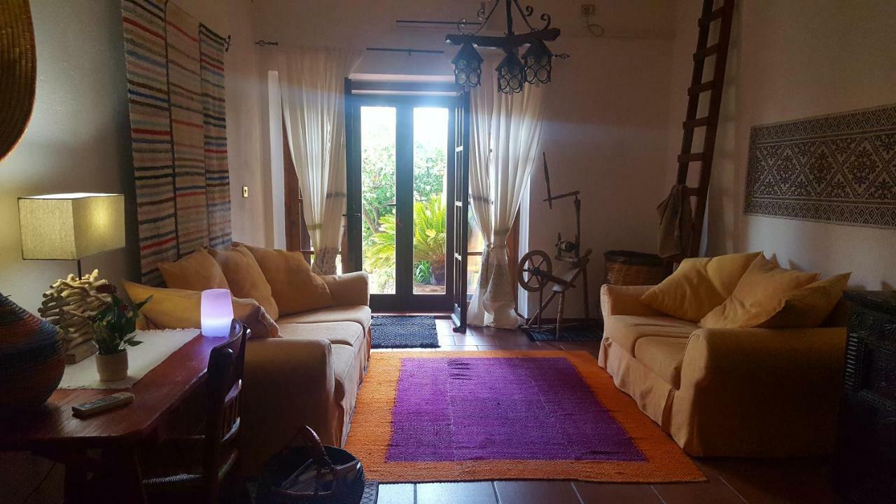 Su Carreri Bed & Breakfast Armungia Bagian luar foto